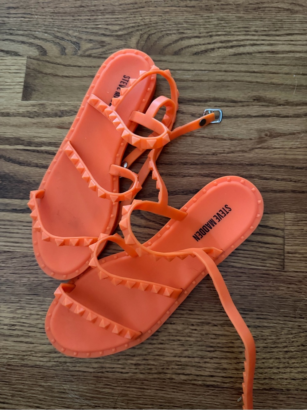Steve Madden Orange Pyramid-Stud Flat Sandals